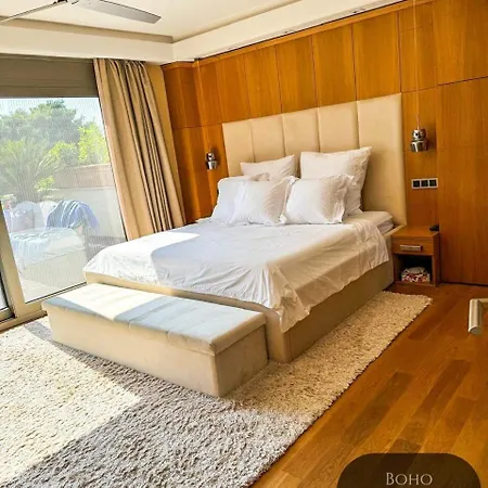 One & Only Luxury Living Poszídi