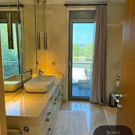 Villa One & Only Luxury Living