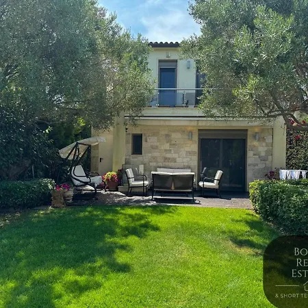 One & Only Luxury Living Poszídi