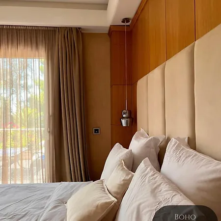 One & Only Luxury Living Poszídi