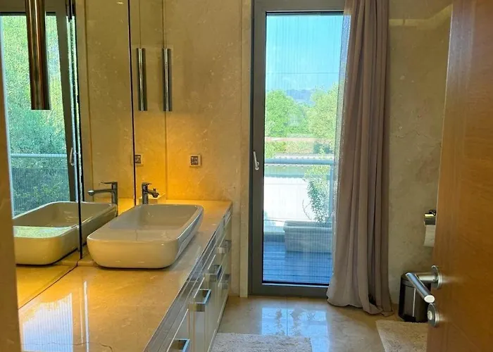 Vila One & Only Luxury Living
